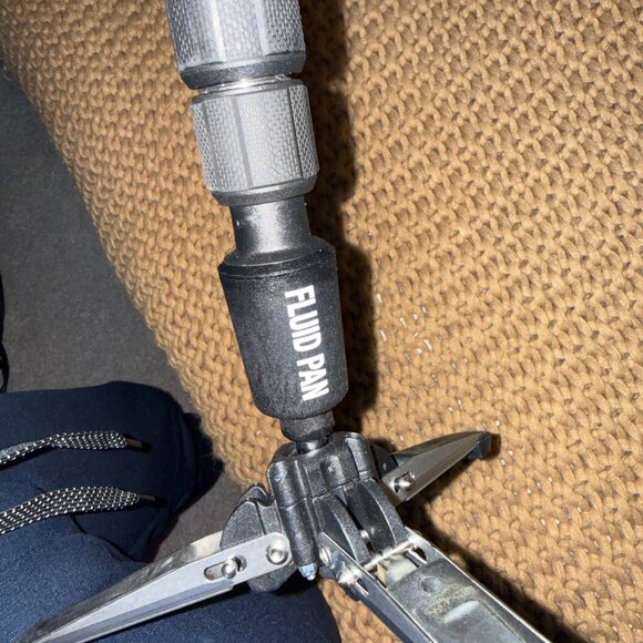 Manfrotto Element MII Aluminum Monopod + Fluid Pan Head - Picture 12 of 12